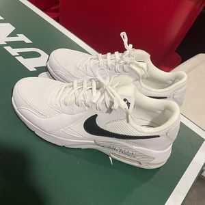 Men’s Nike Air Max Excee !!